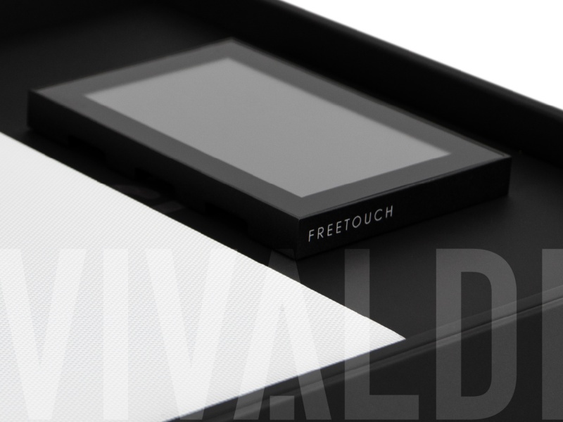 The FREETOUCH's case